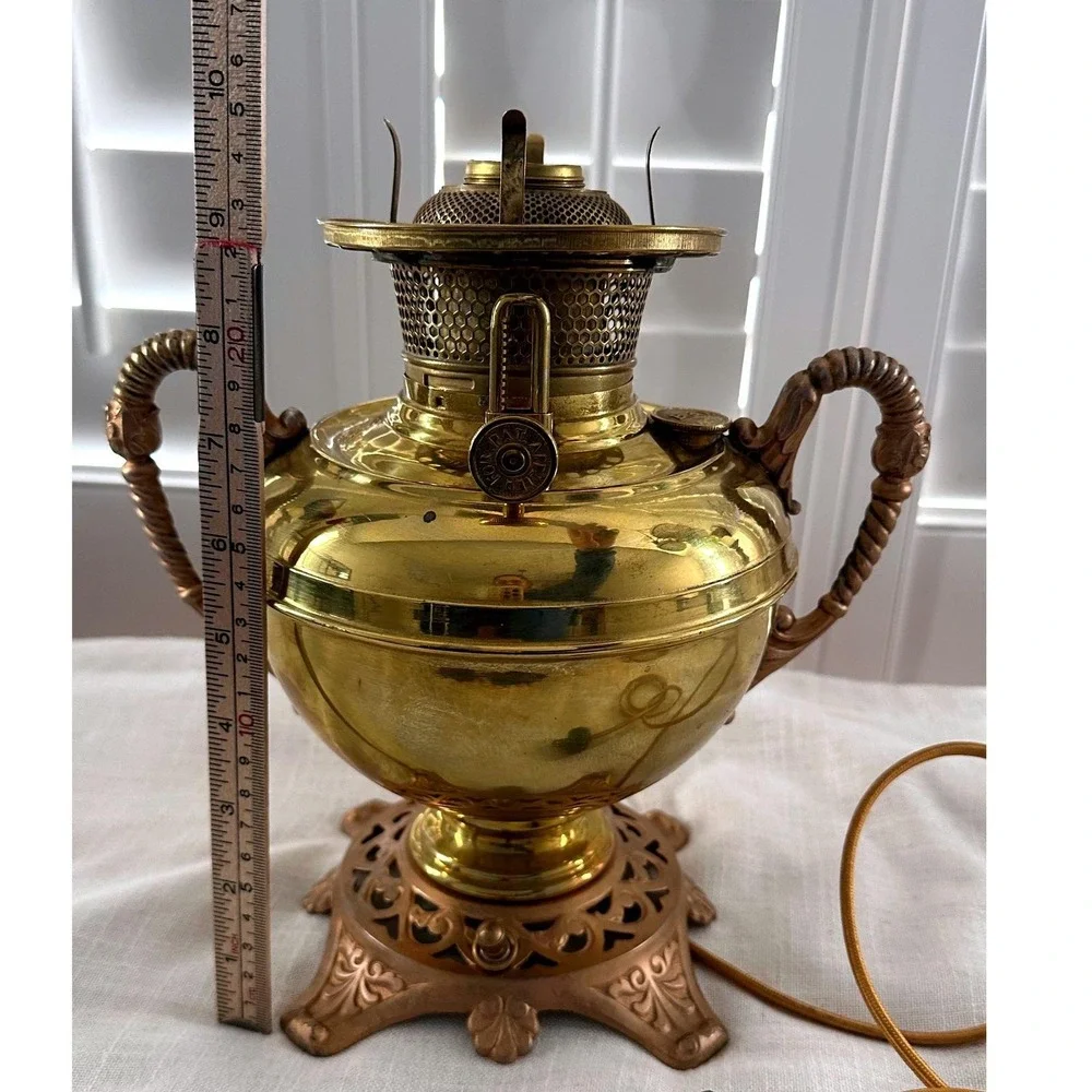 Antique Bradley & Hubbard‎ Brass Oil Lamp Electrified Dual Handle Ornate WORKS